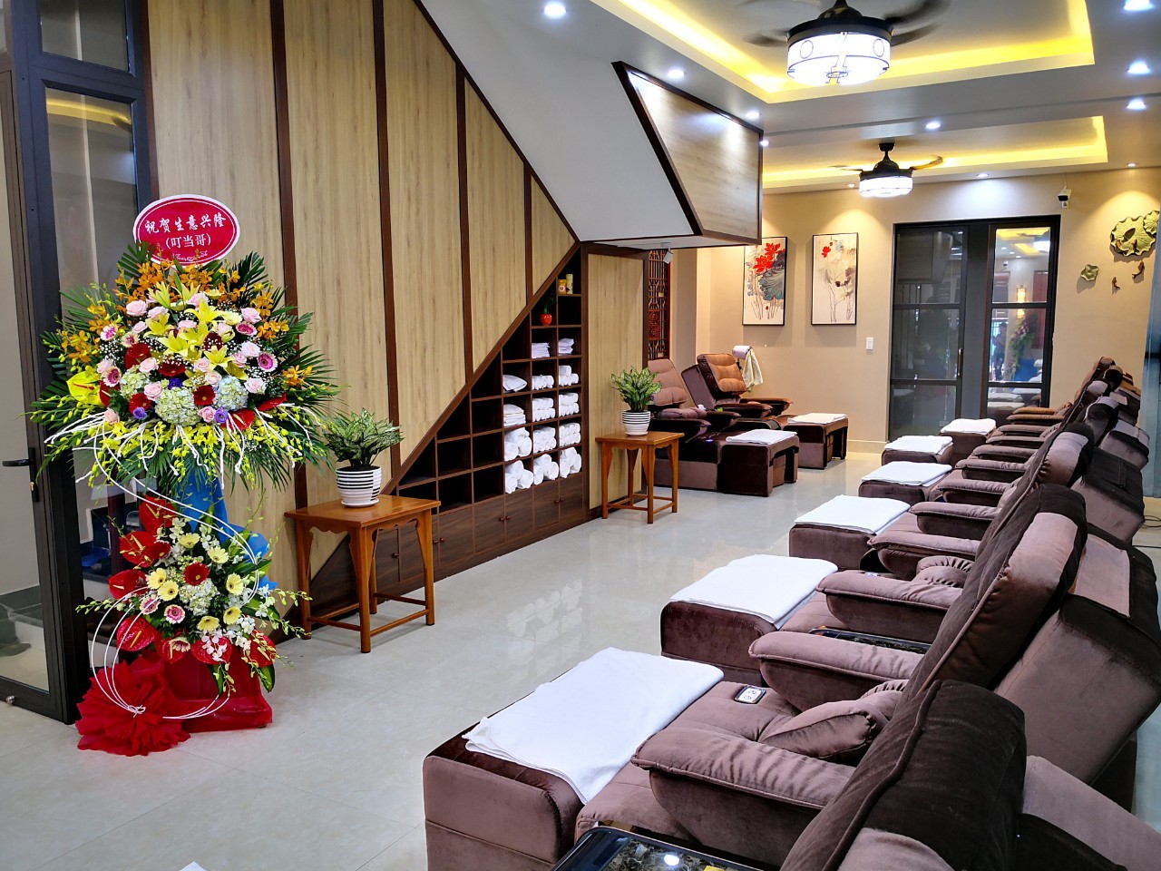 thiết kế nội thất quán massage Hạ Long​